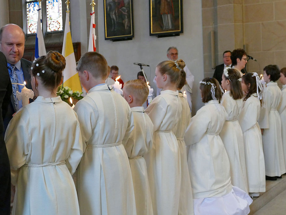 Feier der 1. Heiligen Kommunion in Sankt Crescentius (Foto: Karl-Franz Thiede)